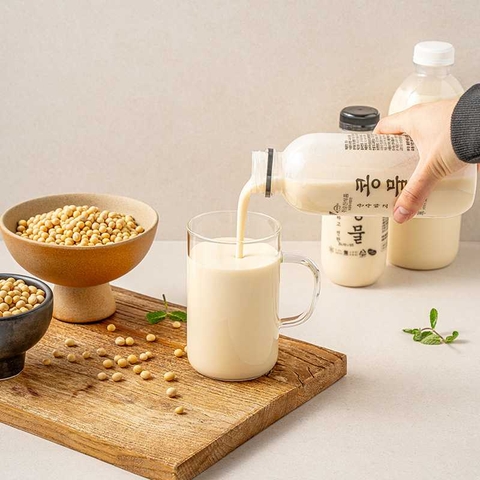 순수하고 진한 콩물 (백태콩물,우뭇콩물,서리태콩물) 대표이미지 0번째