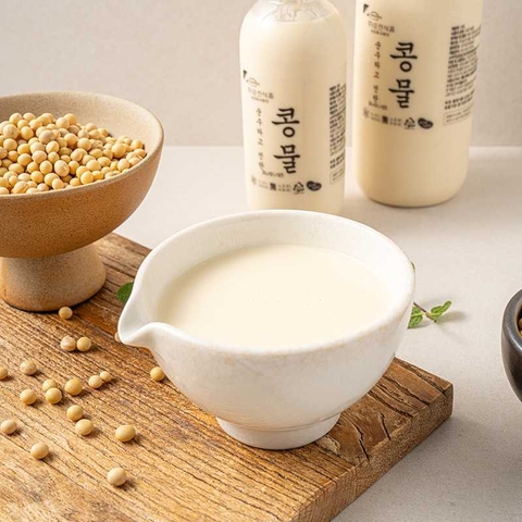 순수하고 진한 콩물 (백태콩물,우뭇콩물,서리태콩물) 대표이미지 1번째